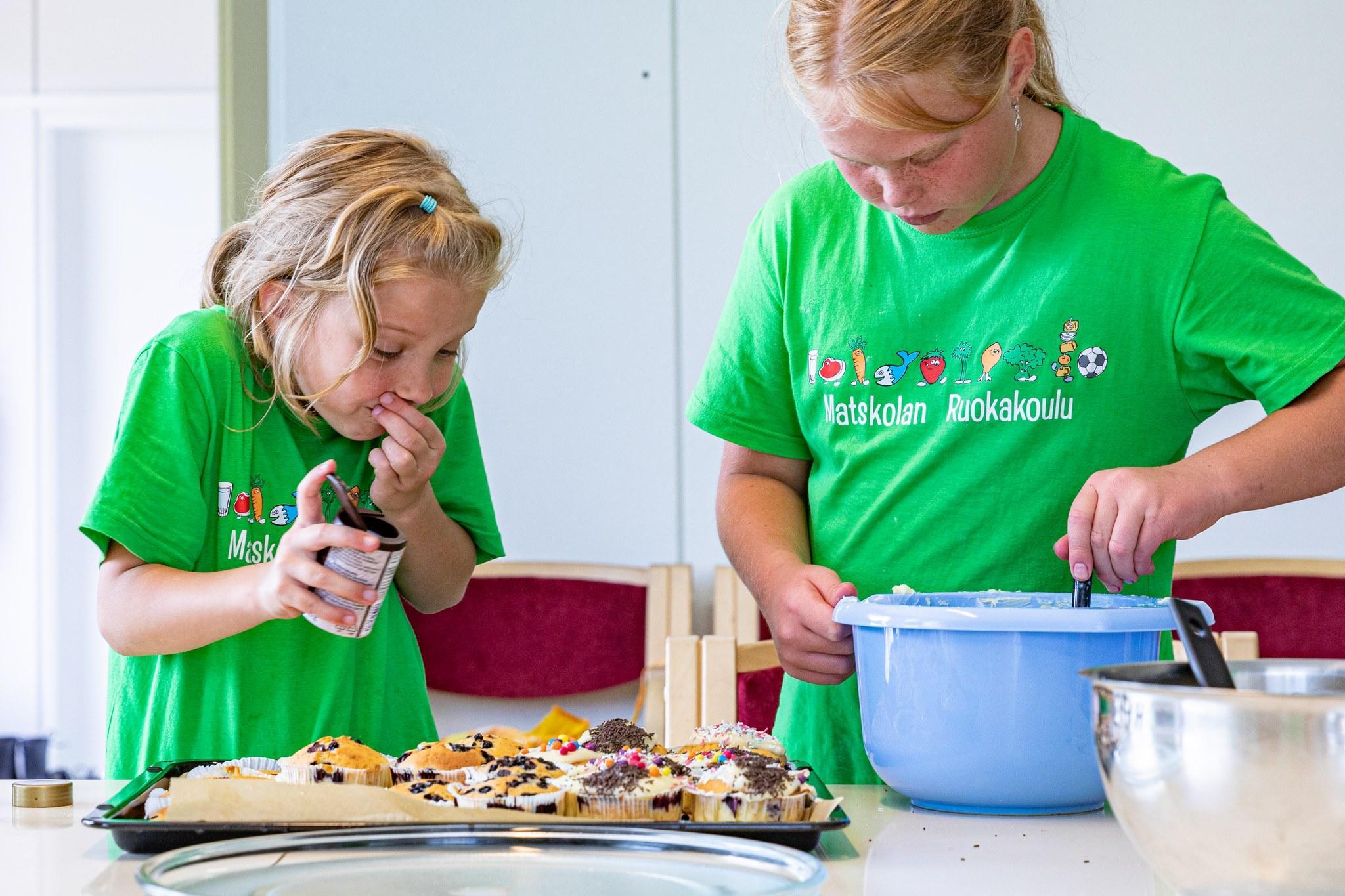 Ruokakouluissa sadat lapset oppivat mistä ruoka tulee - Suomen 4H-liitto